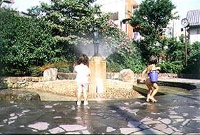 エクセル立教前 公園