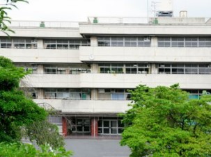 アール・ケープラザ三ツ沢Ⅱ 中学校