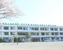 クラウンコーポラス  小学校