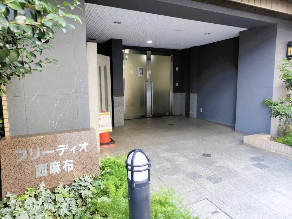 フリーディオ西麻布 共用部写真（エントランス）