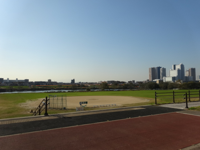 ザ・リバープレイスウエストタワー 公園