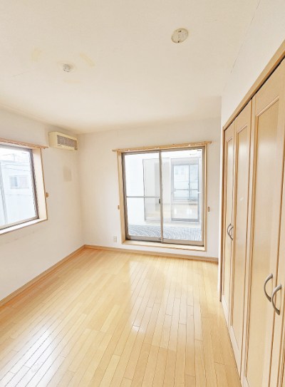 世田谷区成城４丁目　中古戸建　限定1棟 内観写真（リビング以外の居室）