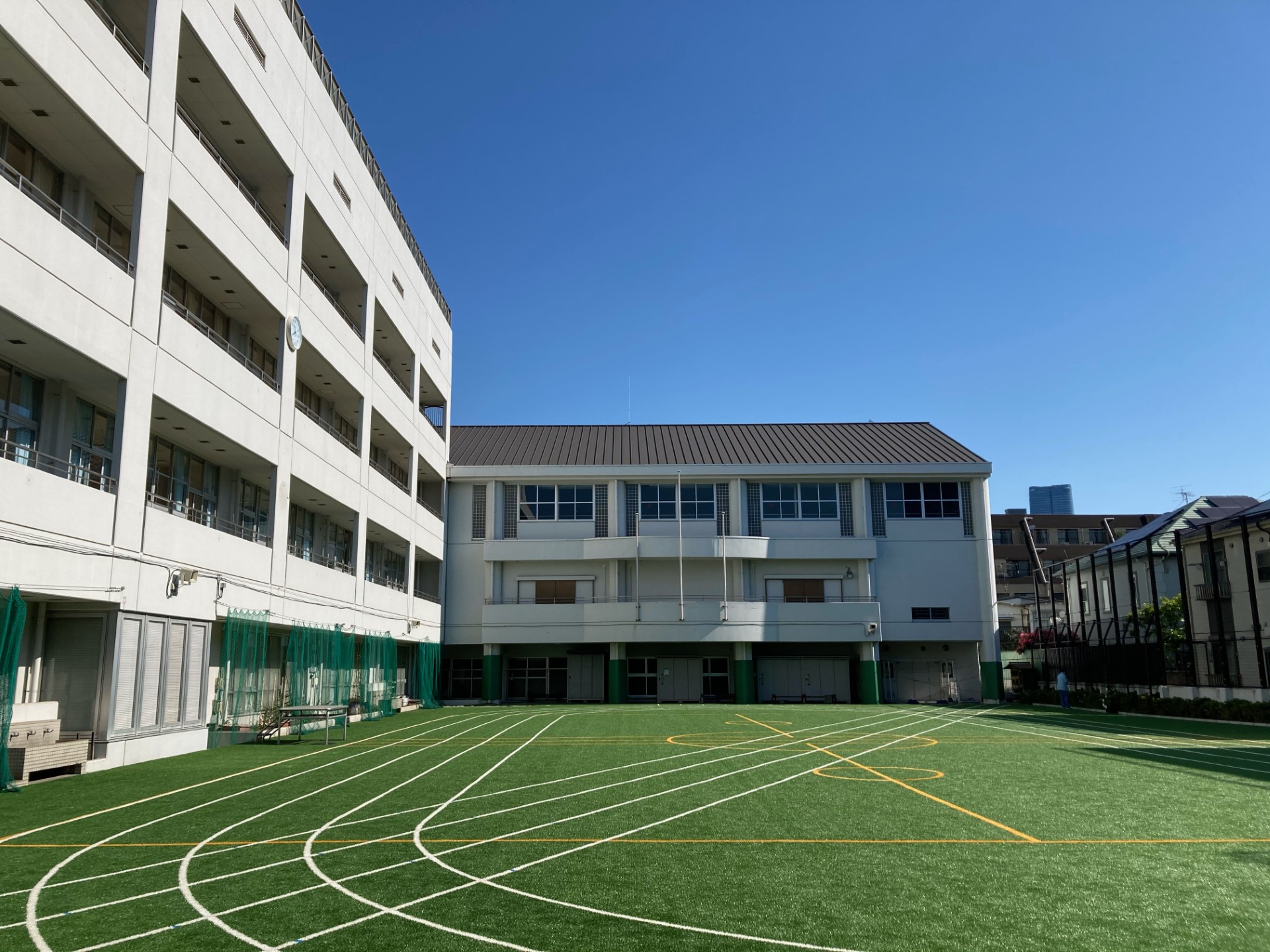 シャンボール三田 小学校