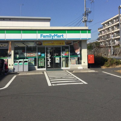 リステージ綱島ラグシス コンビニ