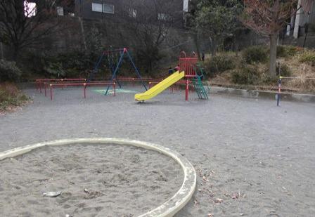 横浜市港北区篠原東２丁目　新築戸建　2号棟  公園