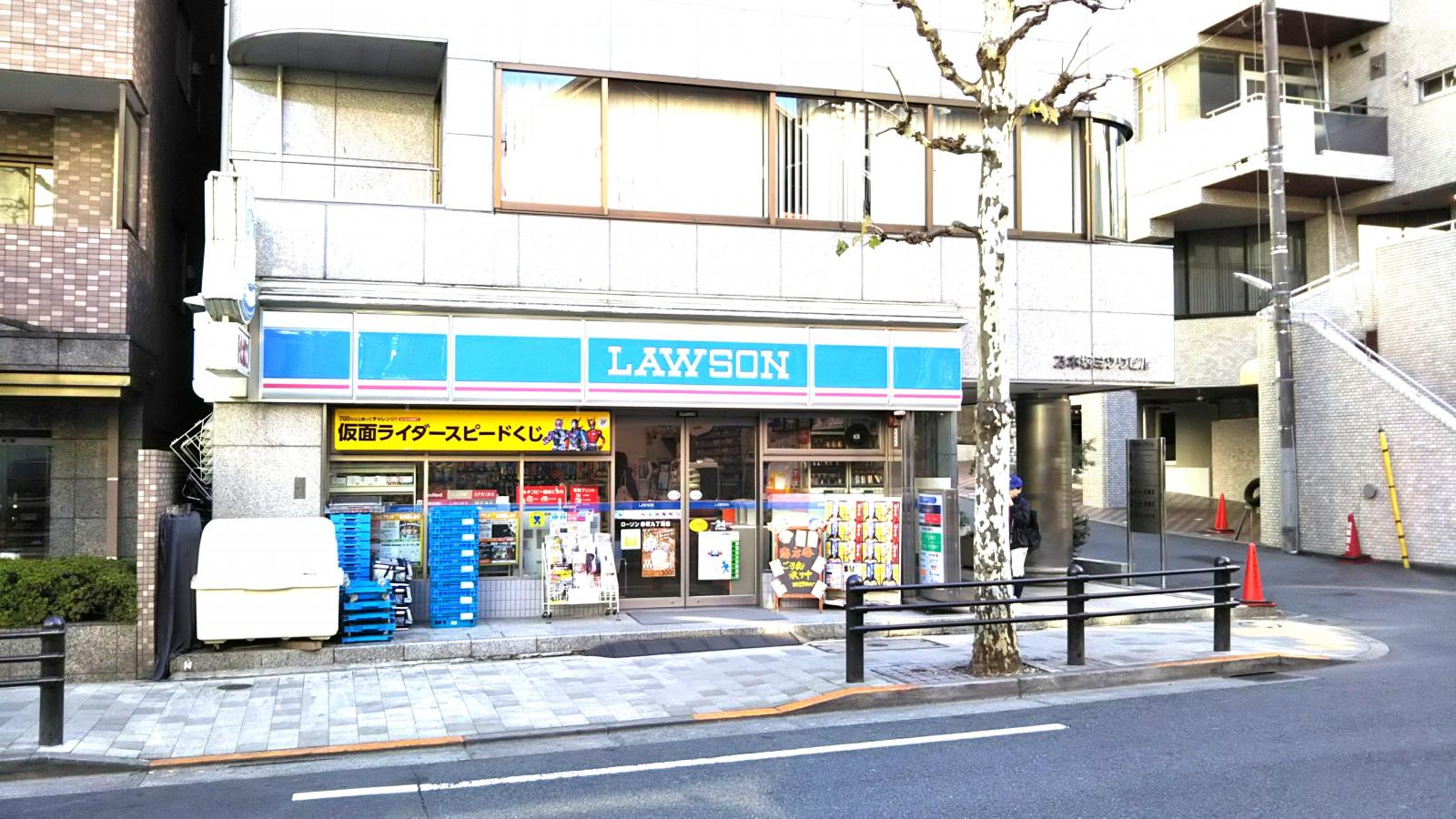 ヴェラハイツ赤坂 コンビニ