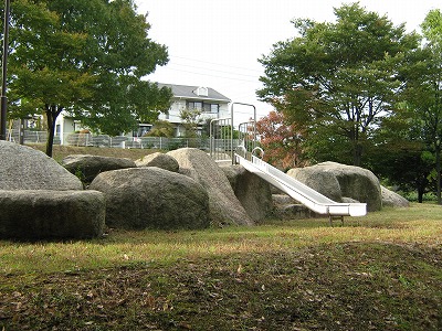 川崎市宮前区菅生ケ丘　 新築戸建 　全1棟 公園
