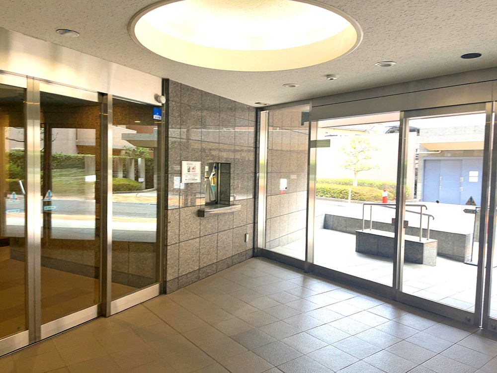 ライオンズマンション武蔵新城緑園の街壱番館 共用部写真（エントランス）