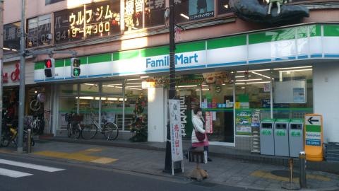 グランドヒルズ三軒茶屋ヒルトップガーデン　Ｃ棟 コンビニ