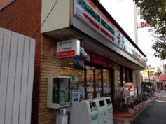 世田谷区太子堂５丁目　新築戸建　全1棟 コンビニ