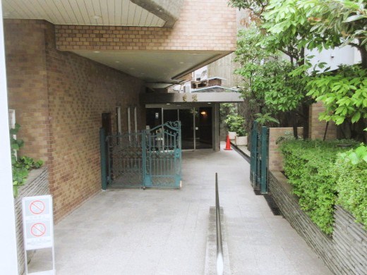豊栄荻窪ステーションプラザ 共用部写真（エントランス）
