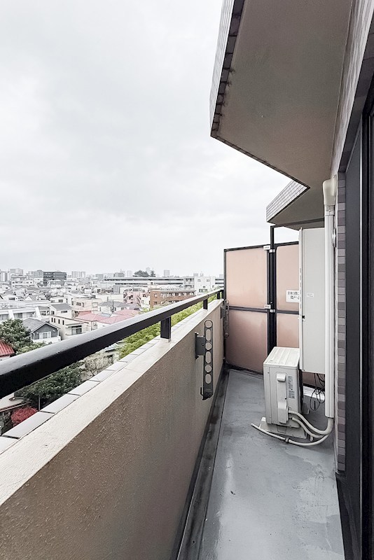 ライオンズガーデン幡ヶ谷 現地写真（バルコニー）