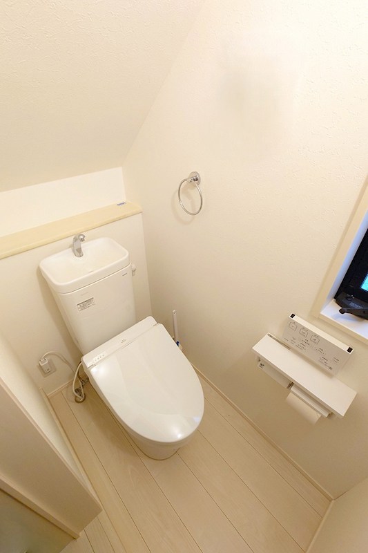 川崎市中原区市ノ坪　中古戸建　全1棟 内観写真（トイレ）
