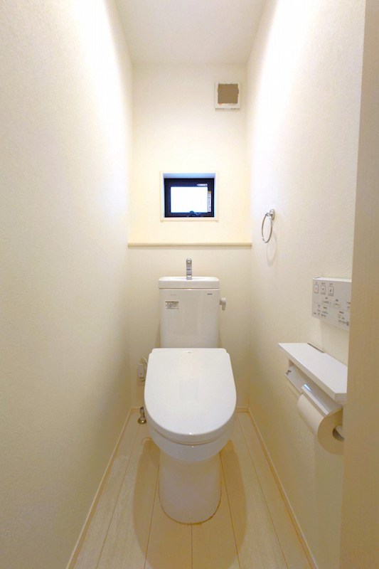 川崎市中原区市ノ坪　中古戸建　全1棟 内観写真（トイレ）