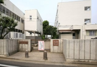 狛江市東野川２丁目　中古戸建　限定1棟 小学校