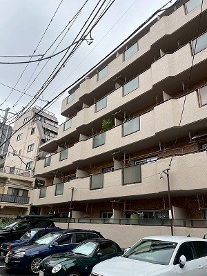 南麻布ローヤルコーポ 共用部写真（駐車場）
