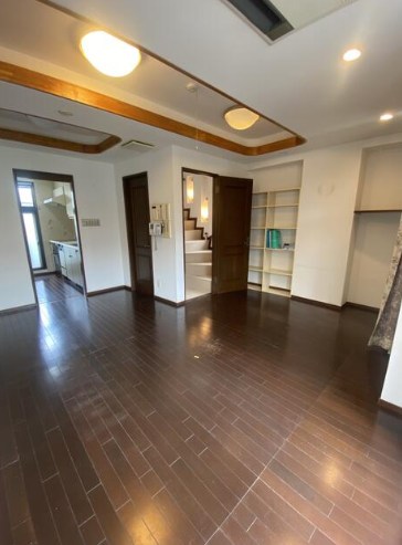 文京区本駒込２丁目　中古戸建　限定1棟 内観写真（リビング）