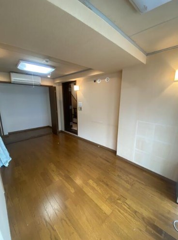 文京区本駒込２丁目　中古戸建　限定1棟 内観写真（リビング以外の居室）