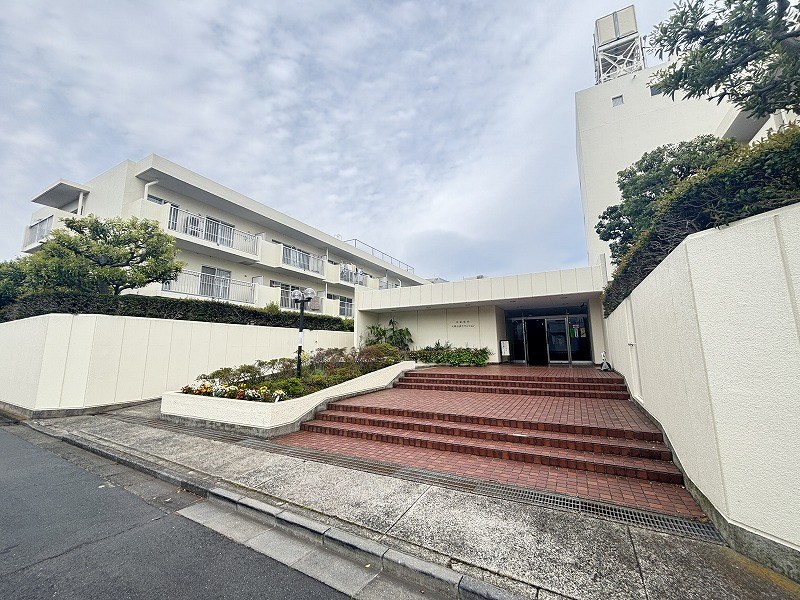 日商岩井大岡山第２マンション　Ｂ棟 共用部写真（エントランス）