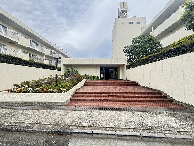 日商岩井大岡山第２マンション　Ｂ棟 共用部写真（エントランス）