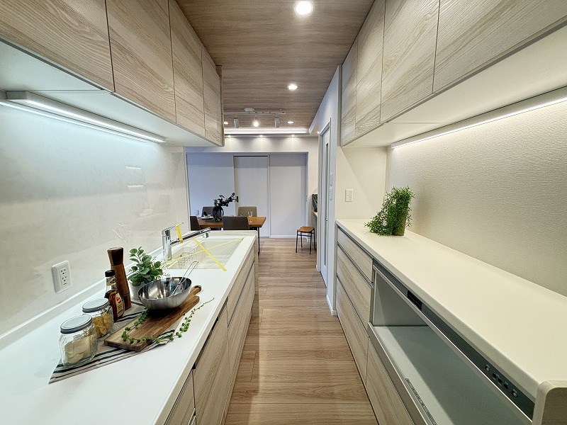 日商岩井大岡山第２マンション　Ｂ棟 内観写真（キッチン）