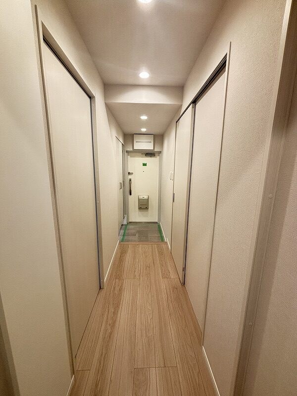 日商岩井大岡山第２マンション　Ｂ棟 現地写真（玄関）