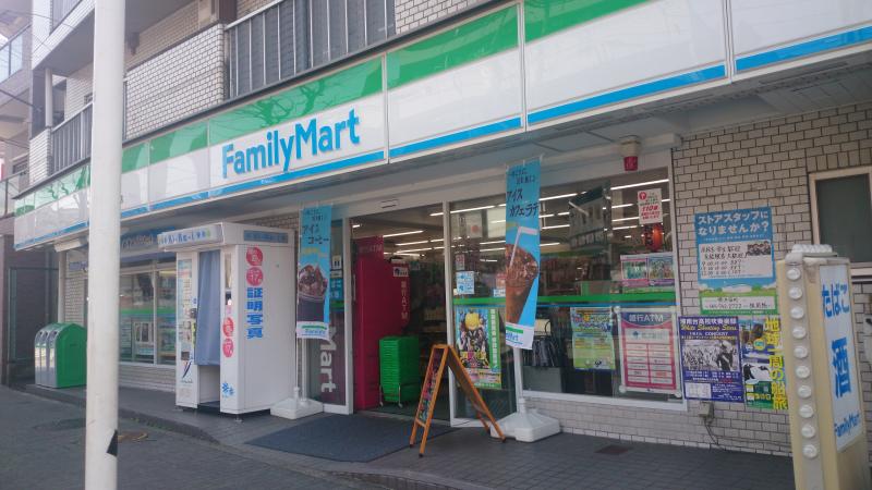 Ｄ’クラディア横浜マークス コンビニ
