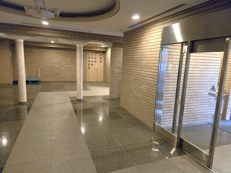 東急ドエル・アルス大倉山東  共用部写真（エントランス）