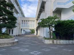 藤和南山手ホームズ 中学校