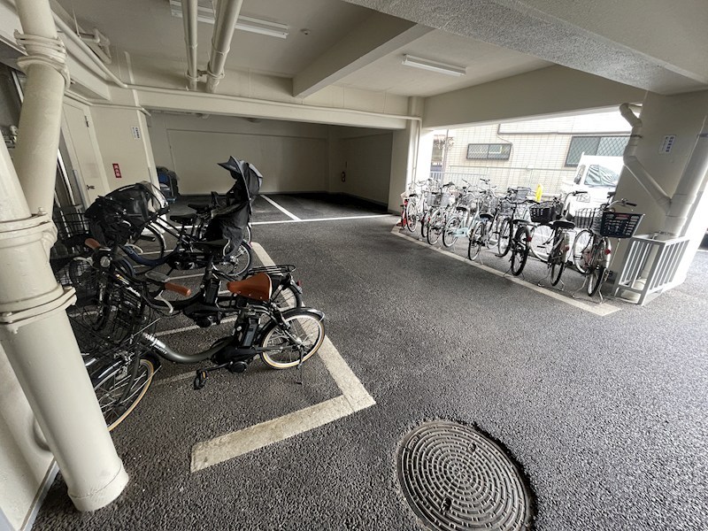 五反田コーポビァネーズ 共用部写真（駐車場）