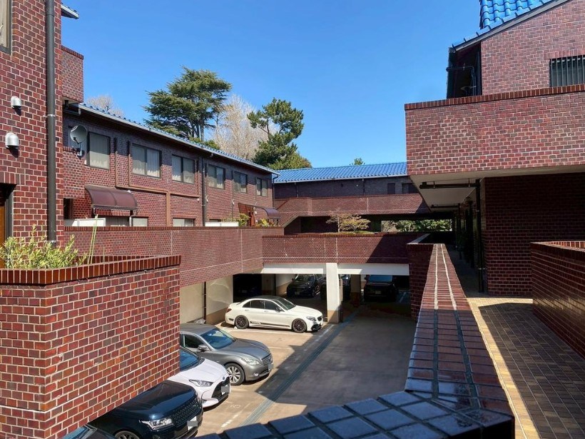 ネオハイツベルヴュ 共用部写真（駐車場）