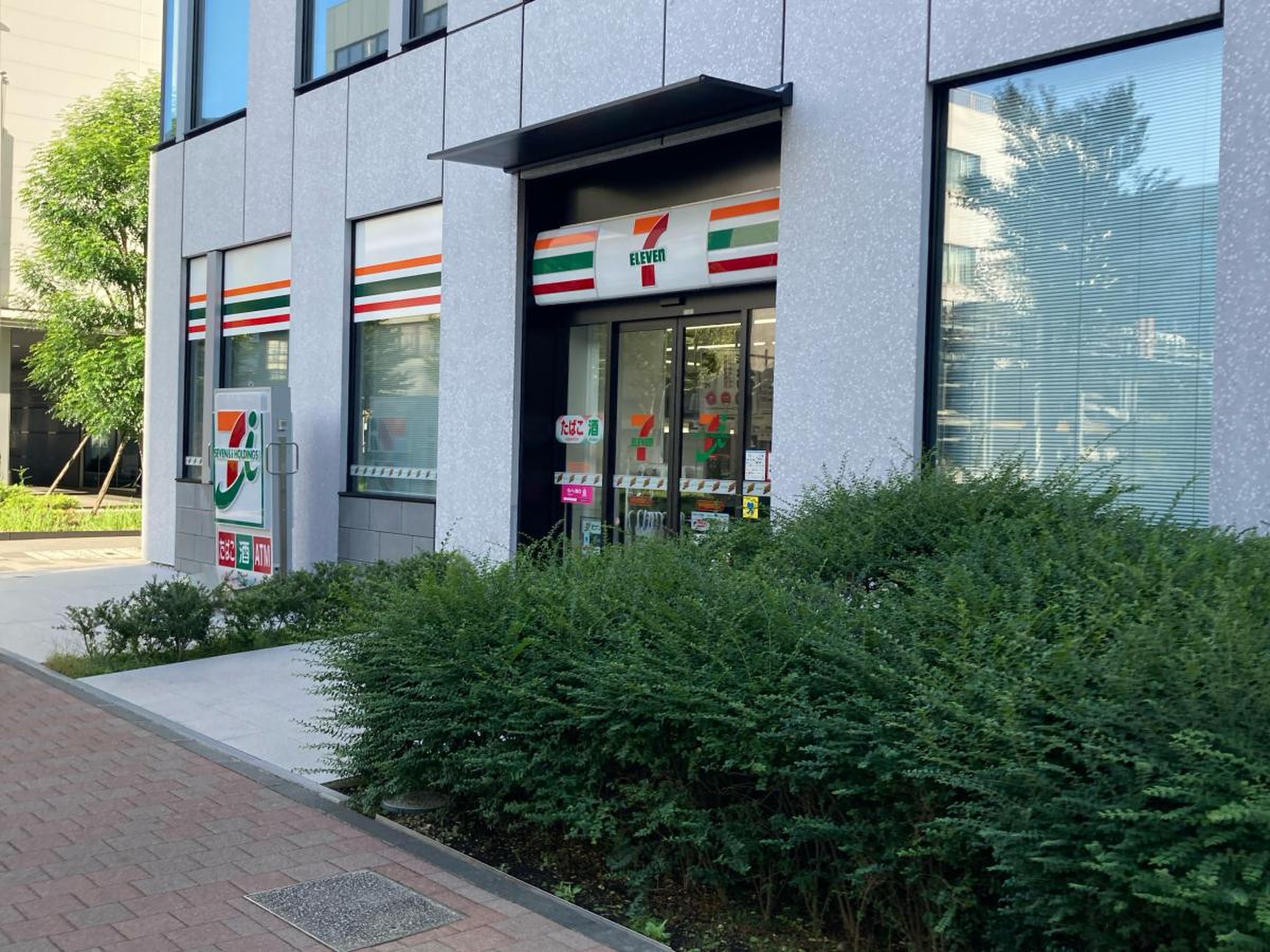 ドメス新横浜 コンビニ