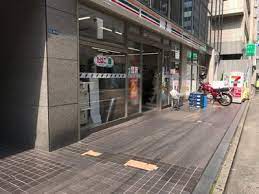 ピアース銀座８丁目 コンビニ