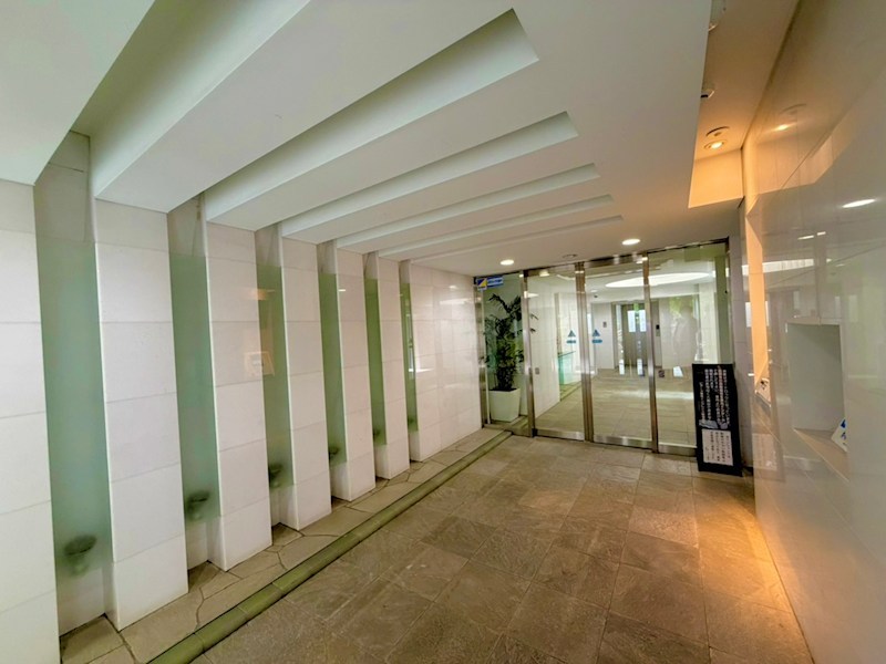 ピアース東京インプレイス 共用部写真（エントランス）