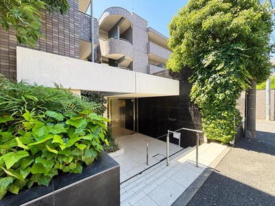 グランドベイス世田谷ガーデン 共用部写真（エントランス）