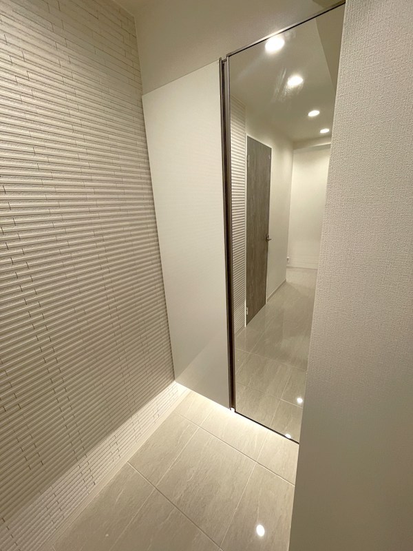 朝日マンション白金通り 現地写真（玄関）
