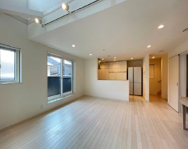 川崎市中原区木月３丁目　中古戸建　限定1棟 内観写真（リビング）