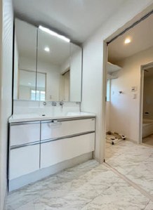 川崎市中原区木月３丁目　中古戸建　限定1棟 内観写真（洗面台・洗面所）