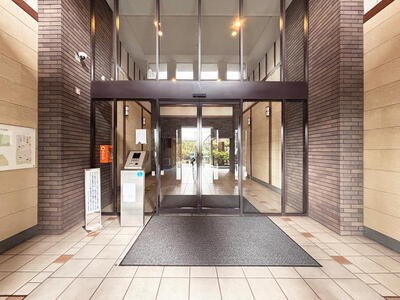 ガーデンティアラ武蔵小杉 共用部写真（エントランス）
