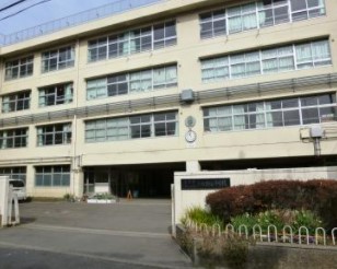 ライオンズガーデンテラス千歳烏山 中学校