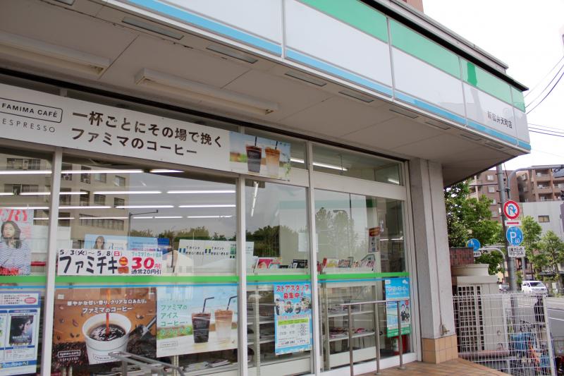日神デュオステージ新宿外苑東通り コンビニ