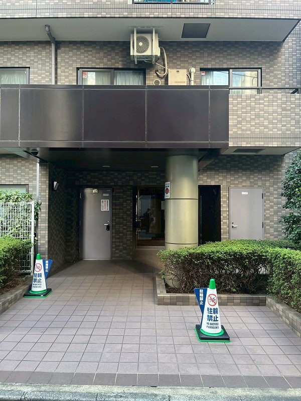 スカーラ台東根岸 共用部写真（エントランス）