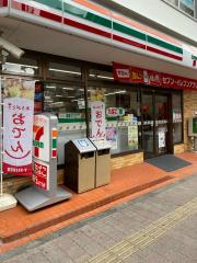 ニューウェルハイツ高輪 コンビニ