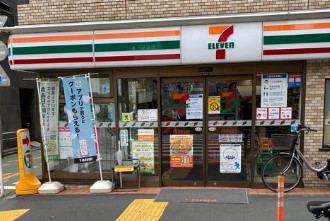 プレジデントハイツ根津 コンビニ