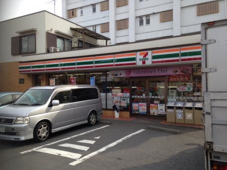 ロアール豪徳寺 コンビニ