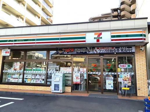 サンシャインハイツ コンビニ