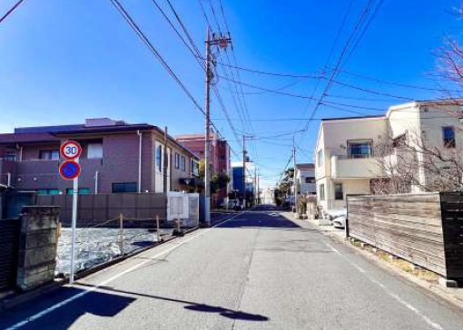 杉並区上荻２丁目　売地　B区画  現地写真（前面道路含む現地写真）