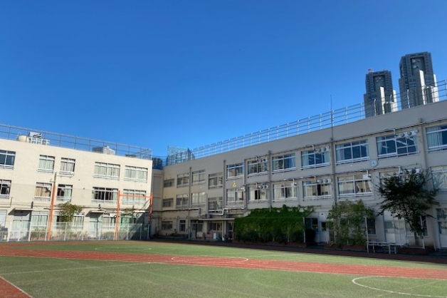 ザ・パークハウス西新宿タワー６０ 小学校