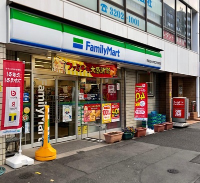 ウエリス新宿早稲田の森 コンビニ