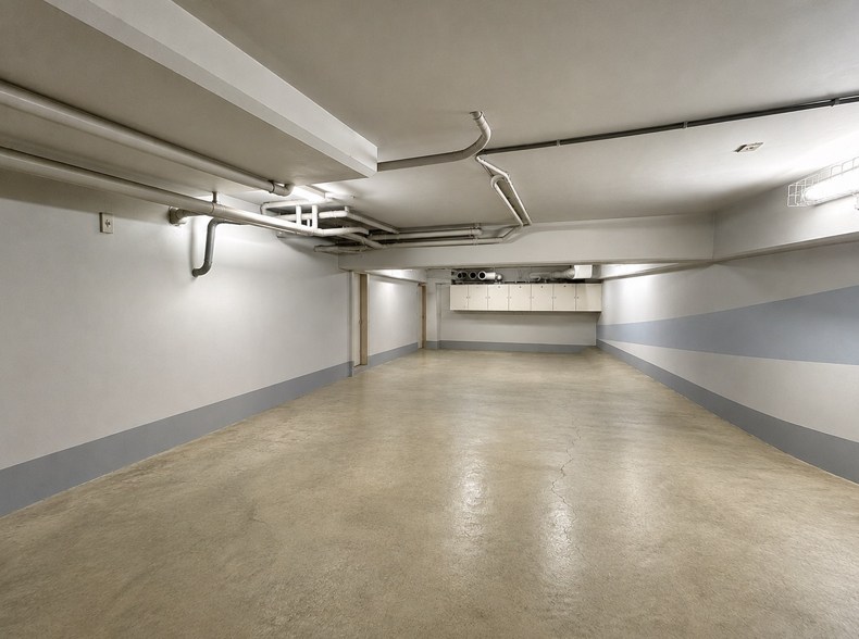 渋谷区元代々木町　中古戸建　限定1棟 現地写真（駐車場）